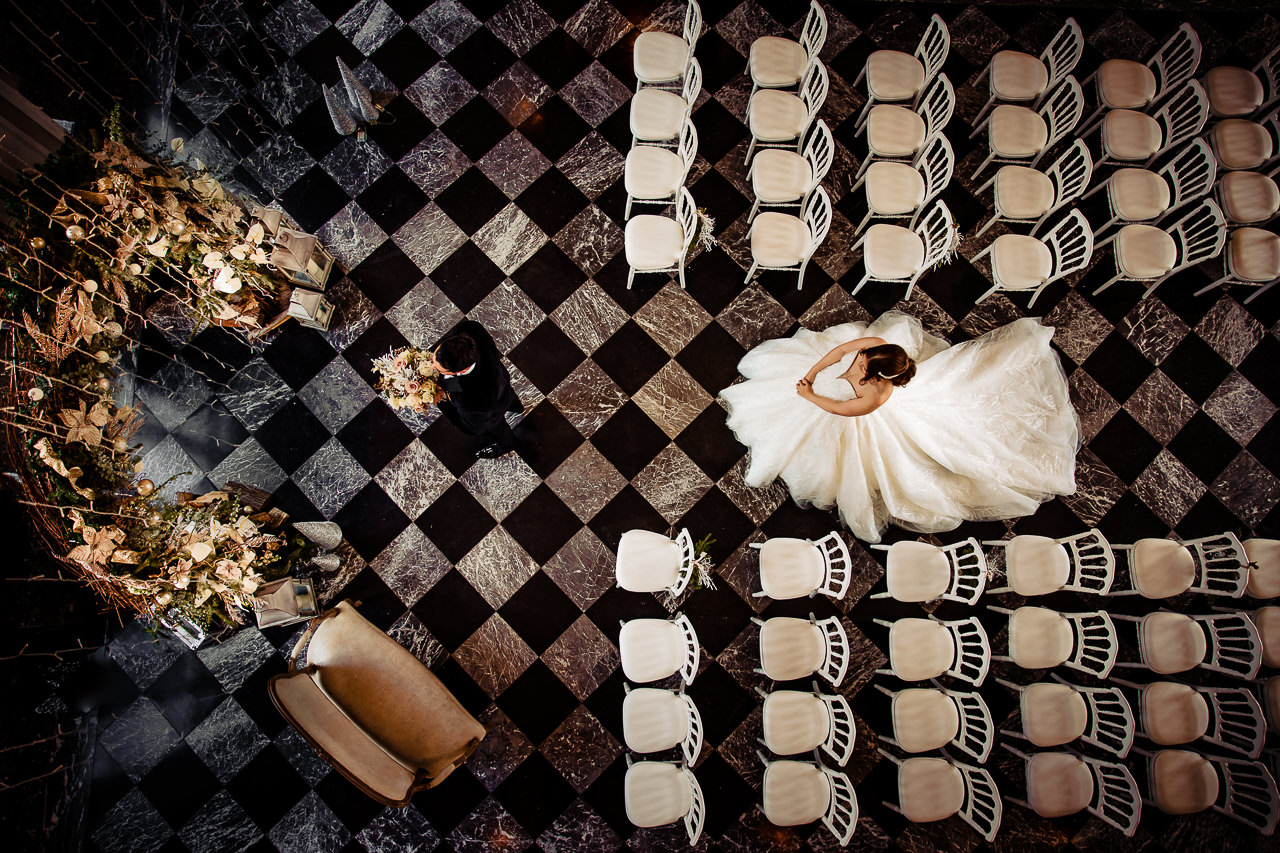 Morgane & Yannick - Chateau Bayard - wedding photographer Belgium - first look