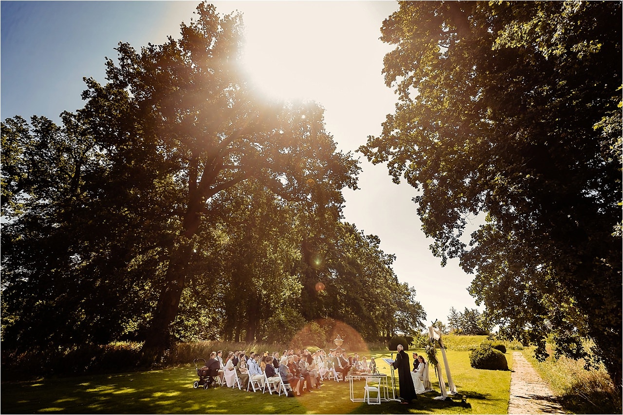 De perfecte locatie voor uw sprookjeshuwelijk: Waarom Kasteel Amerongen een droomlocatie is Trouwen Kasteel Buitenplaats Amerongen